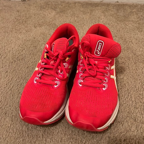 Pink ASICS - Picture 2 of 7